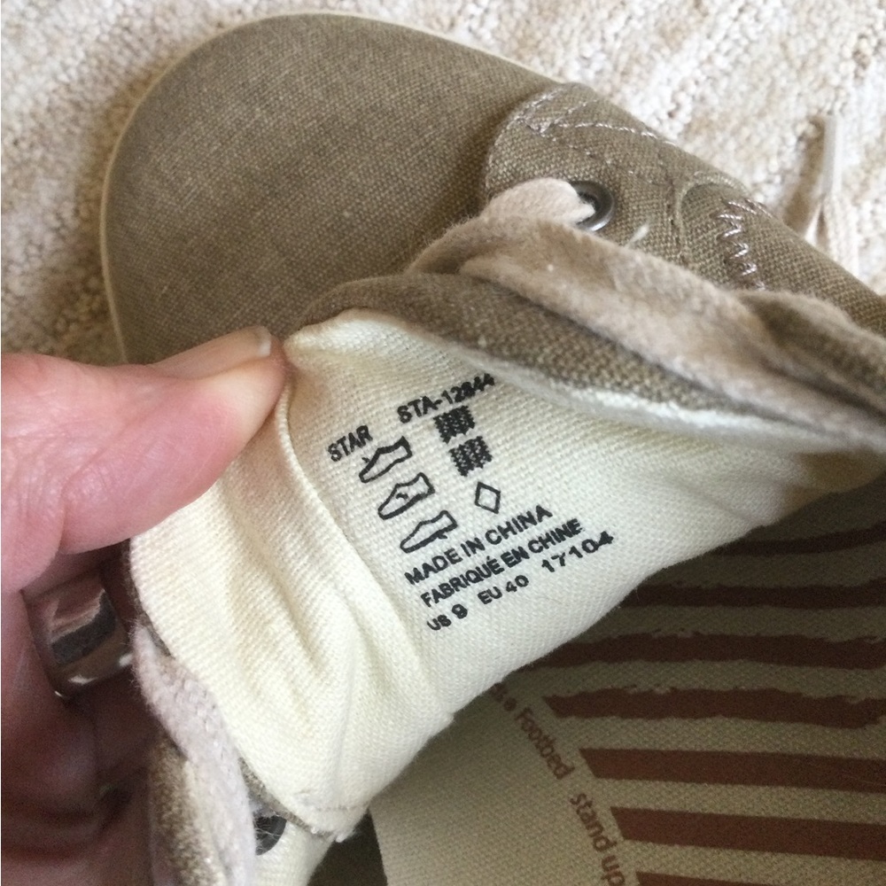 Taos Footwear Beige Canvas Sneakers with White Soles - Picture 12 of 16